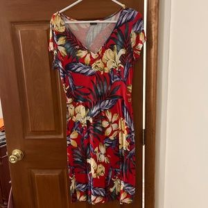 Venus multi colored flowered short sleeve dress